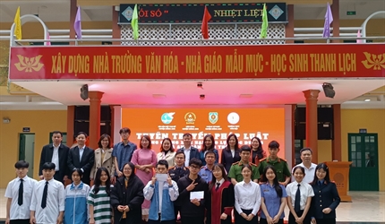 Đoàn thanh niên Viện KSND huyện Đông Anh đẩy mạnh công tác tuyên truyền...